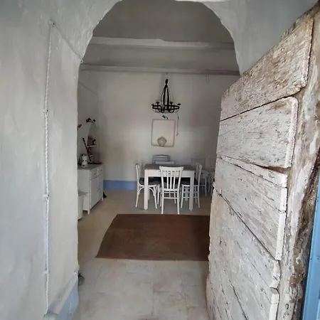 Picturesque Trulli In Itria Valley Holiday home *